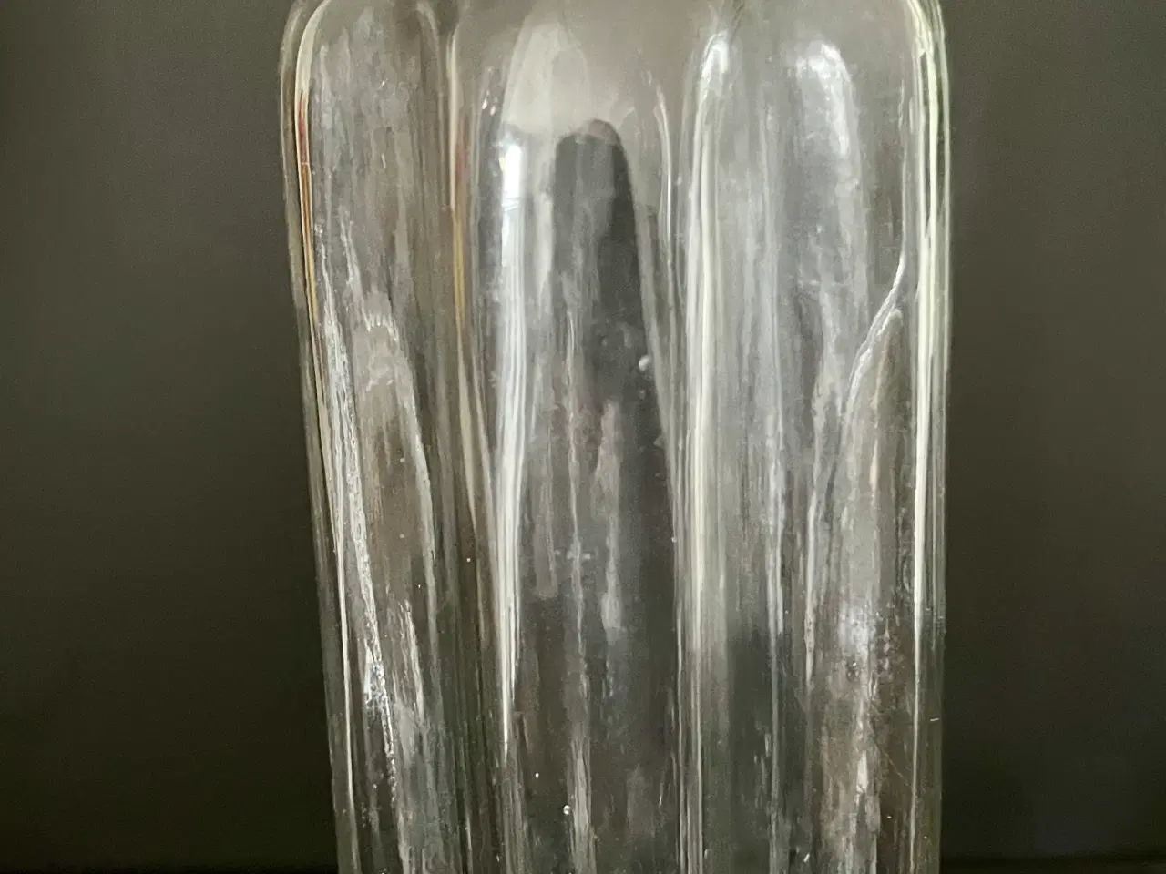 Billede 2 - Flaske, flersidet mundblæst.