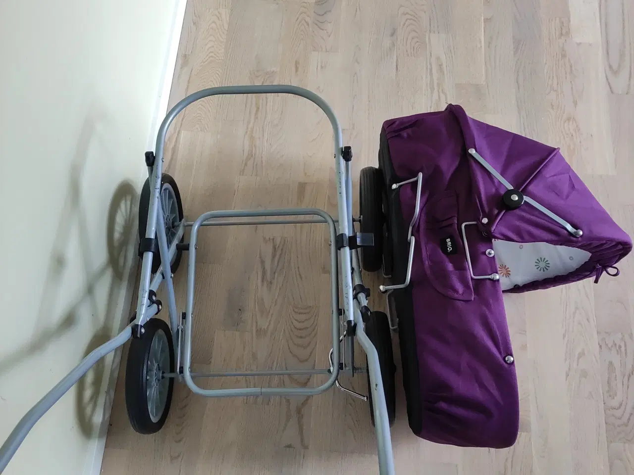 Billede 1 - Brio dukkevogn reservedele eller fiksetilbud