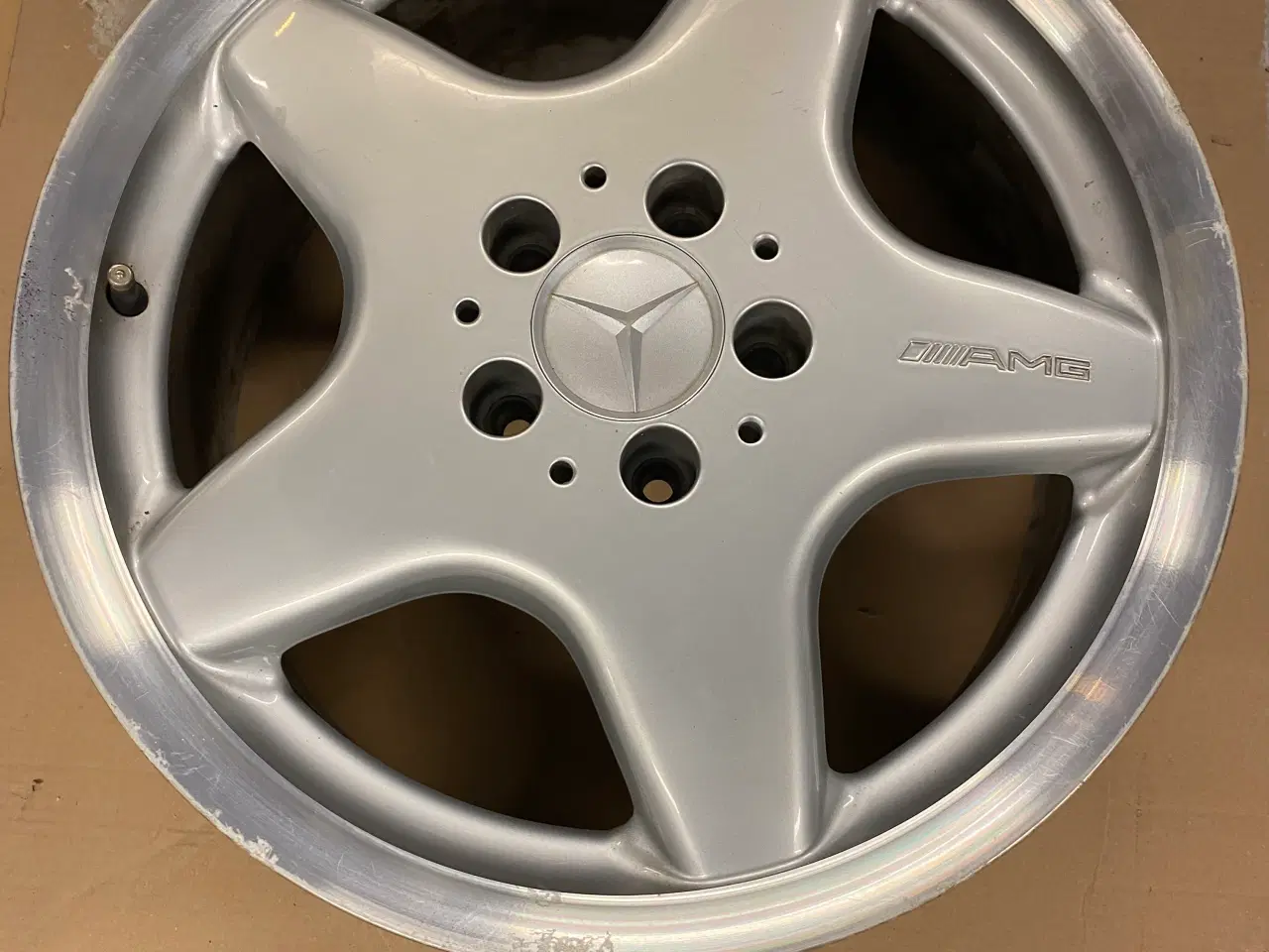 Billede 7 - Mercedes fælg Amg  7,5 x 17” ET 37 . 