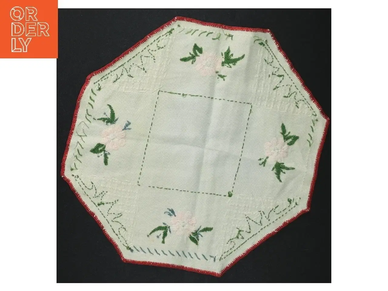 Billede 4 - Broderet lysedug (str. 27 x 27 cm)