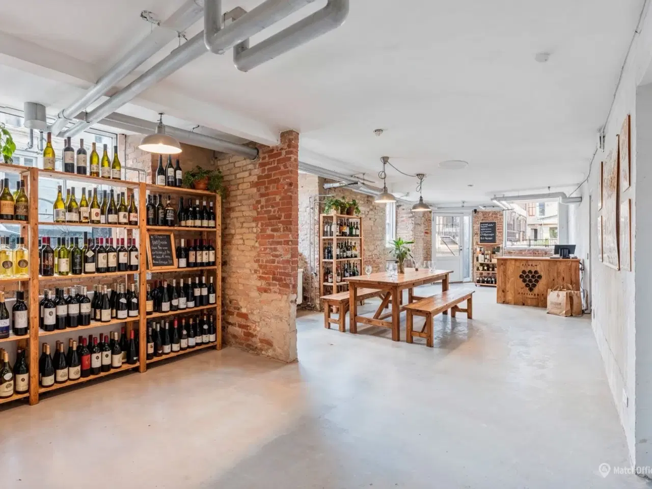 Billede 12 - Et butikslokale med sjæl, lys og plads til at skabe dit eget univers