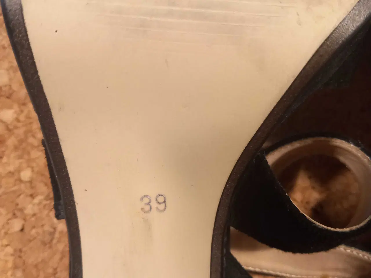 Billede 6 - Sorte højhælede sandaler