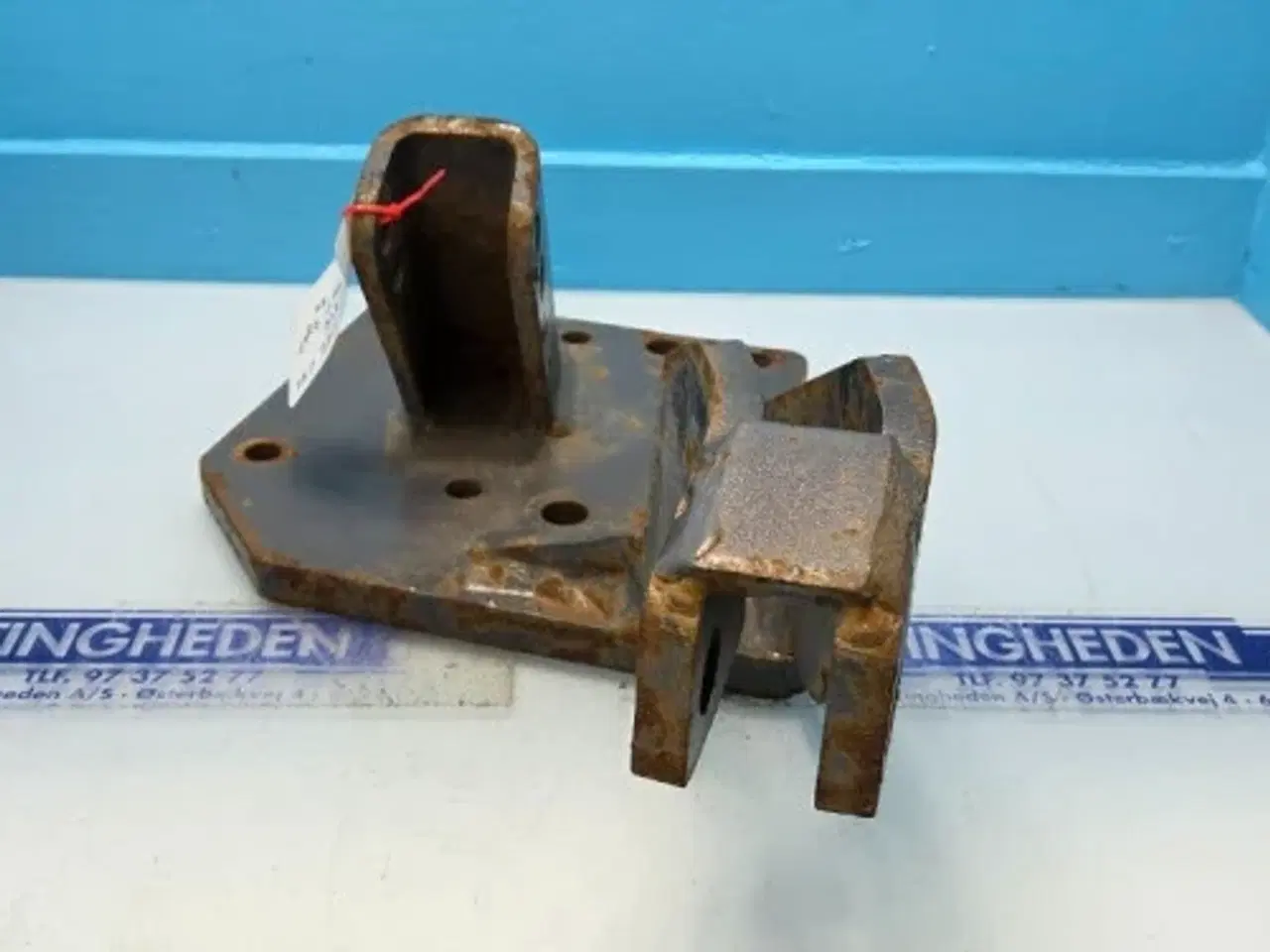 Billede 4 - New Holland TS110 Beslag R. 82007382