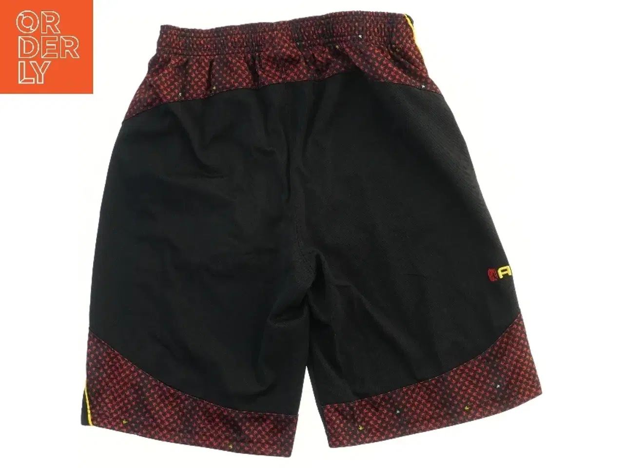 Billede 2 - Sportsshorts med mønster fra And1 (str. 140)