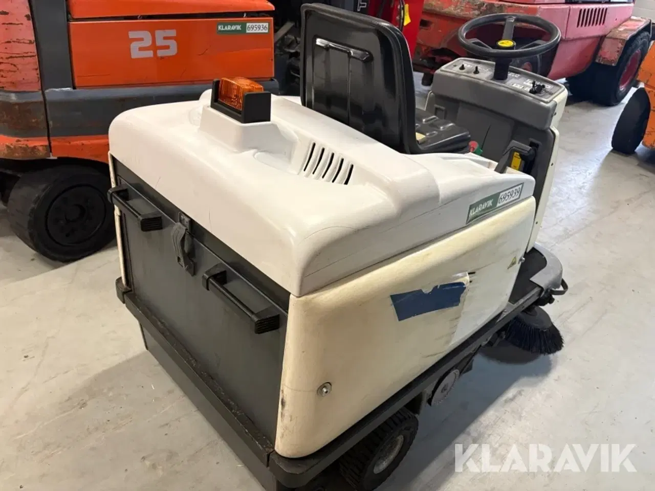 Billede 5 - Fejemaskine Dulevo 100SE