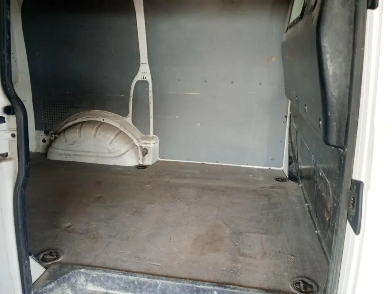 Billede 10 - VW Transporter 2,0 TDi 114 Kassevogn kort BMT