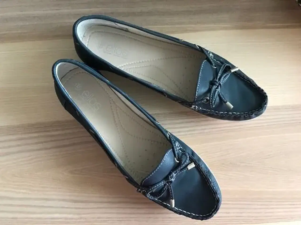 Billede 1 - Helt nye loafers fra ellos.