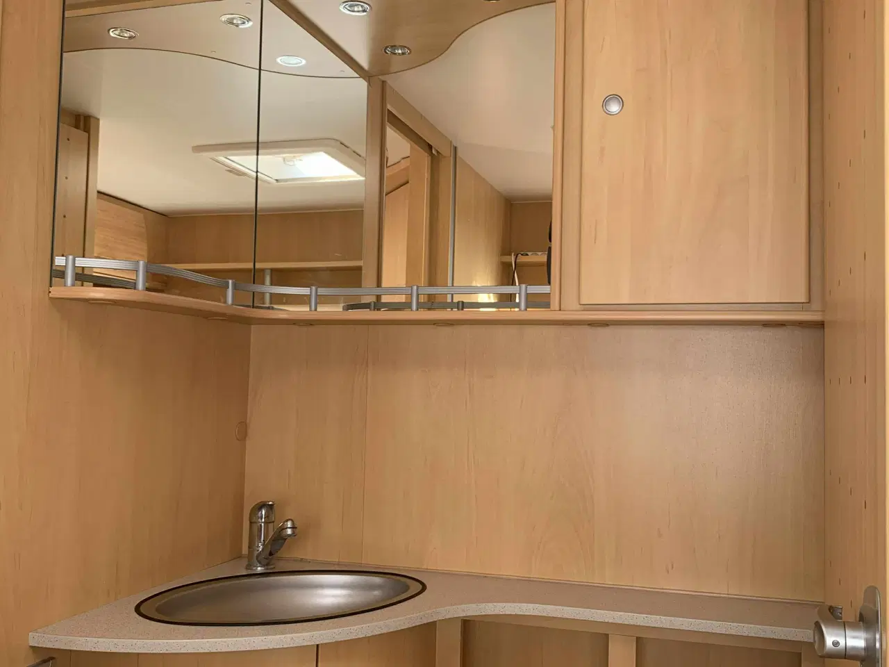 Billede 9 - Dethleffs Camper 450 DB 2009