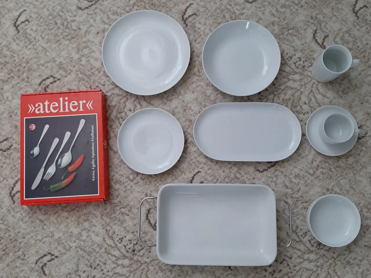 Billede 1 - Spisestel 12 personer m. Glas til 12 personer