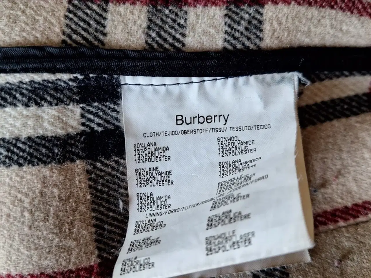Billede 4 - Burberry vintage jakke dame størrelse 42 blå farv.