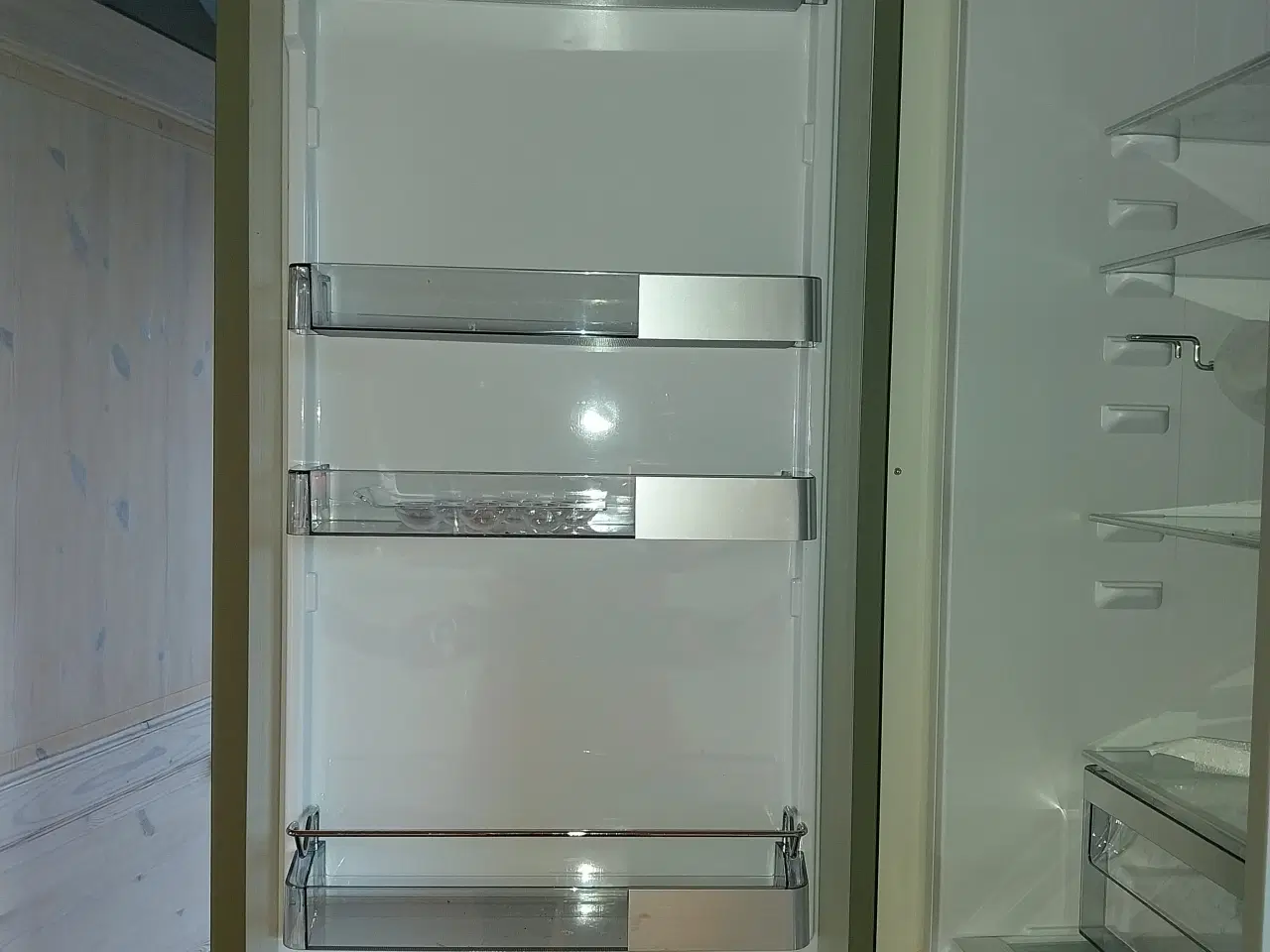 Billede 3 - Fuldt integrerbart Køle/Fryseskab