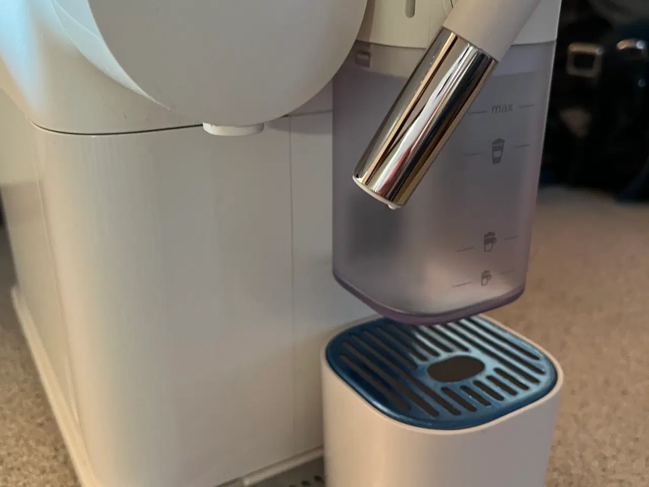 Billede 2 - Nespresso Lattissima One kaffemaskine fraDeLonghi 