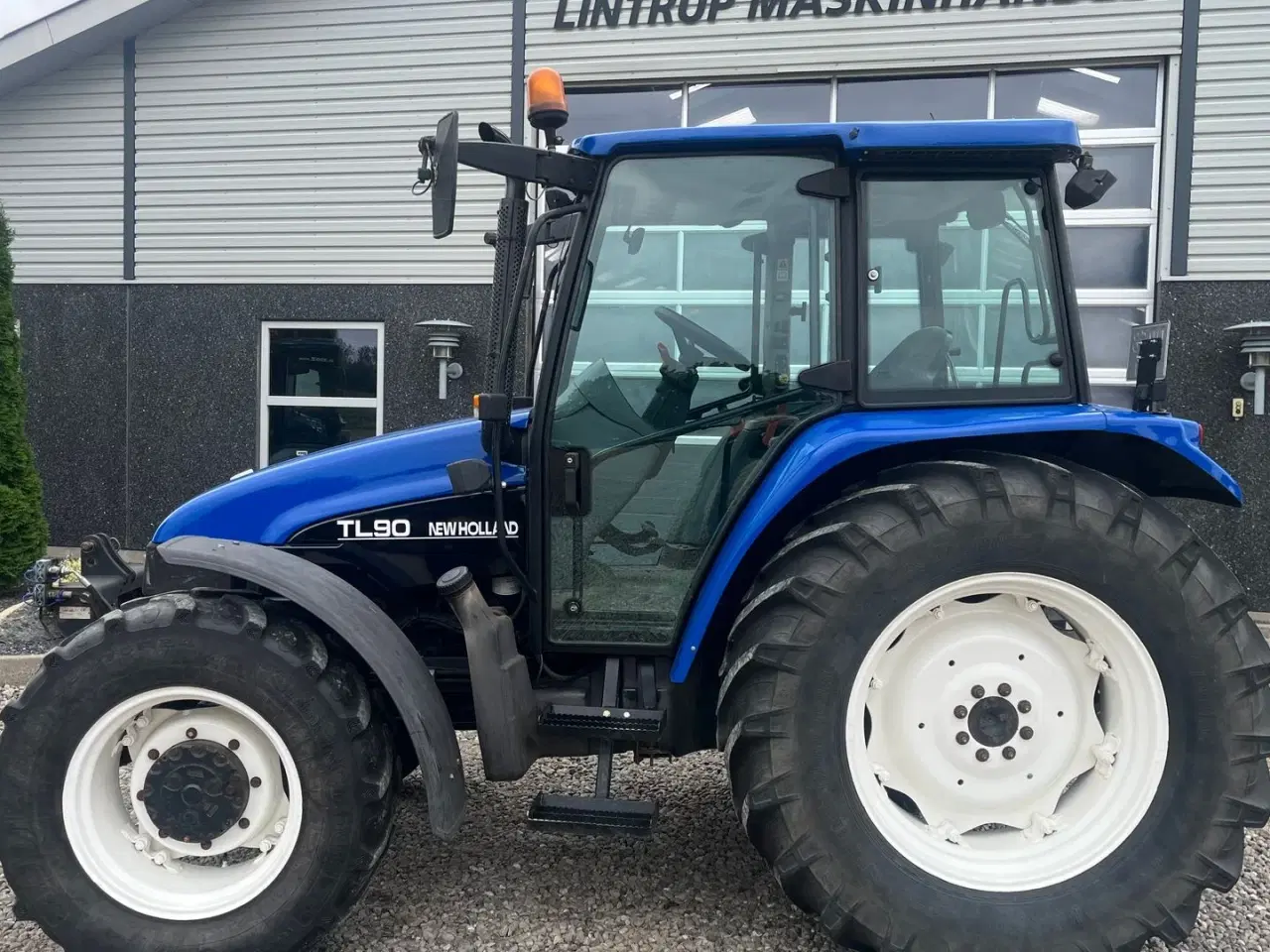Billede 11 - New Holland TL90 Med frontlift