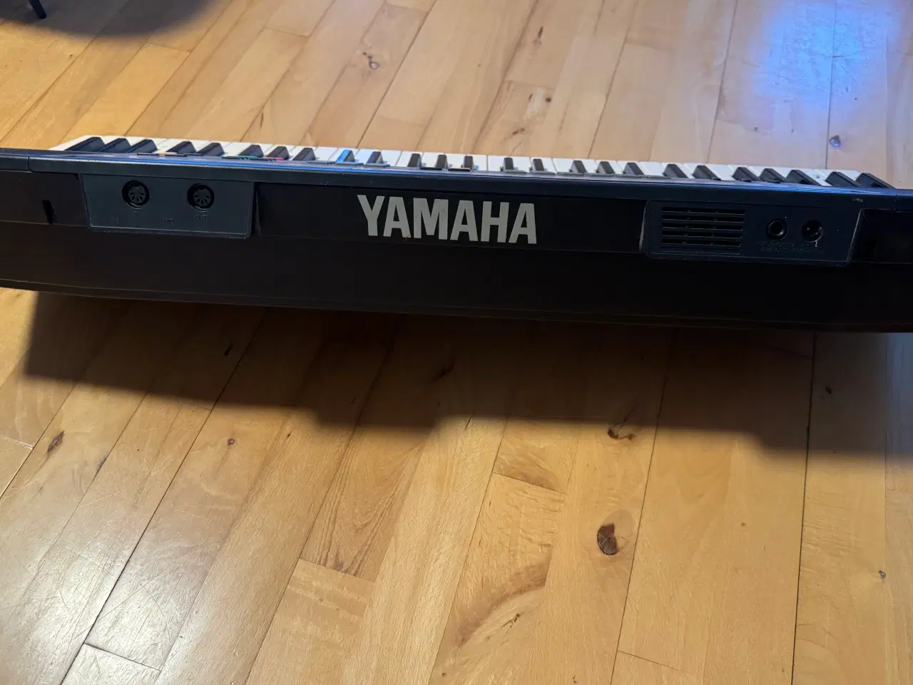 Billede 10 - 40” TV, KeYboard, Guitar, Logitech højtaler