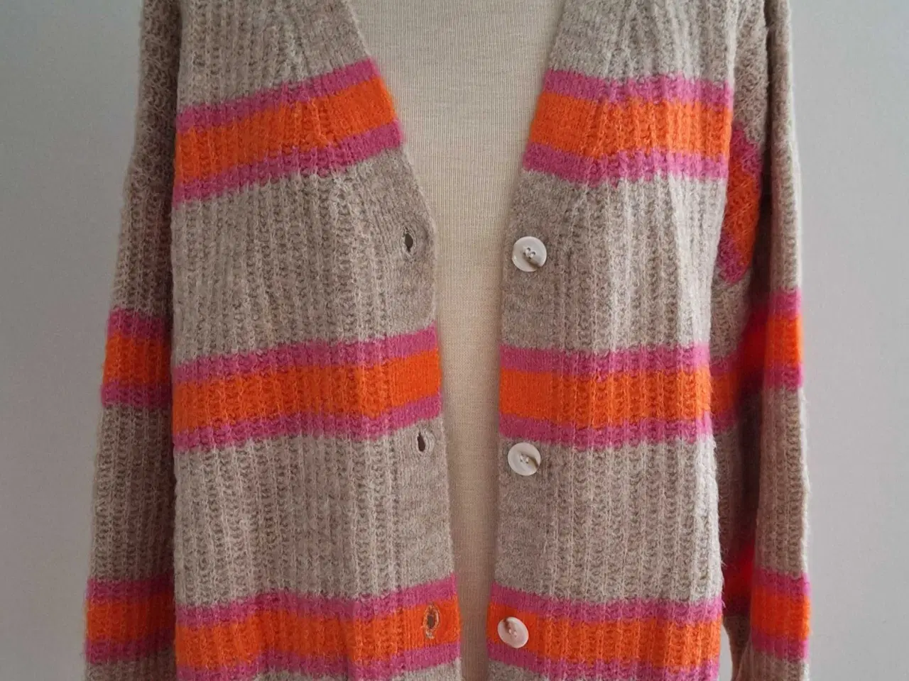 Billede 2 - Ny Liberté cardigan str. XL