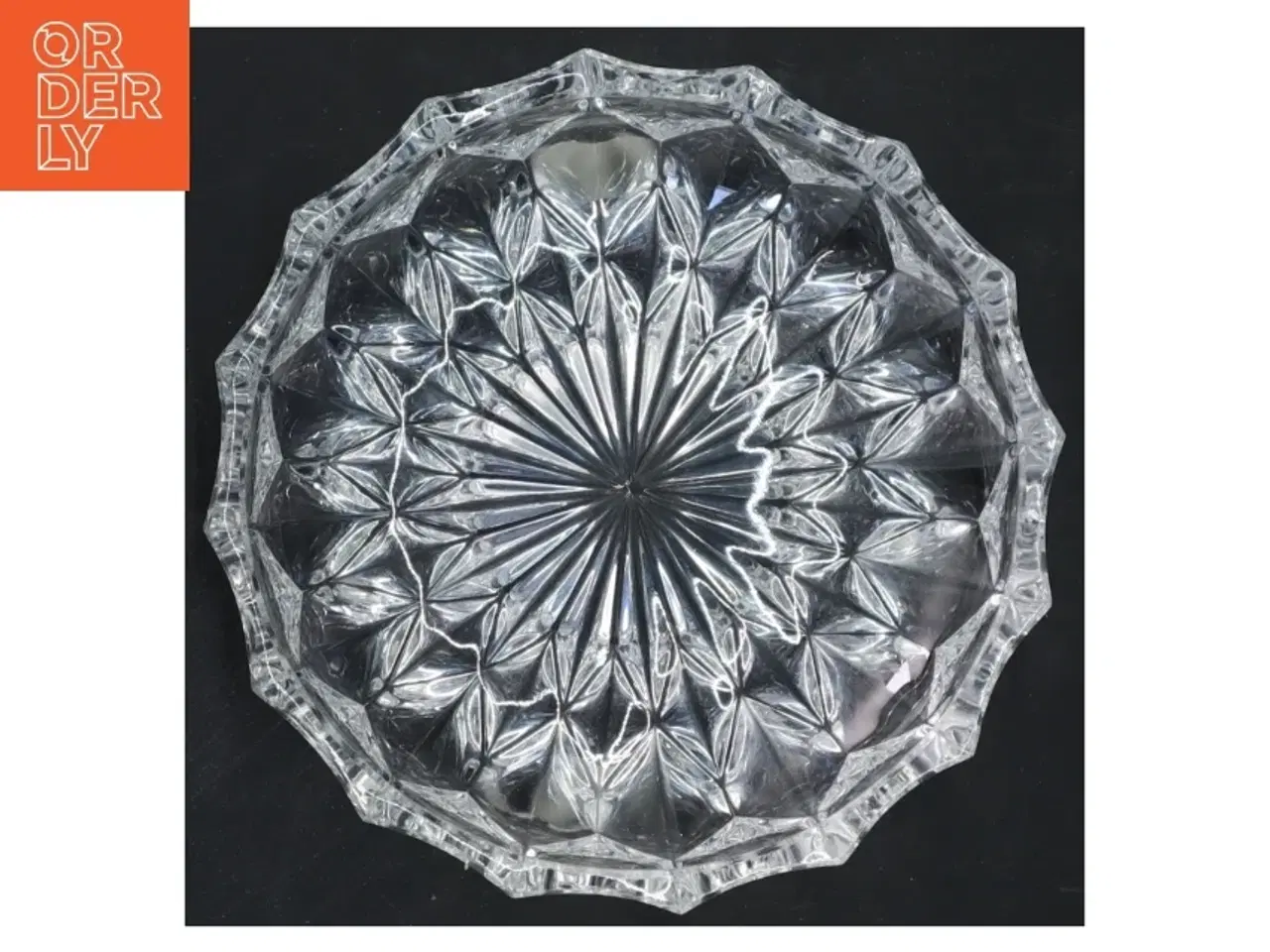 Billede 3 - Glas skåle med stjerne mønster (str. 16x3 cm)