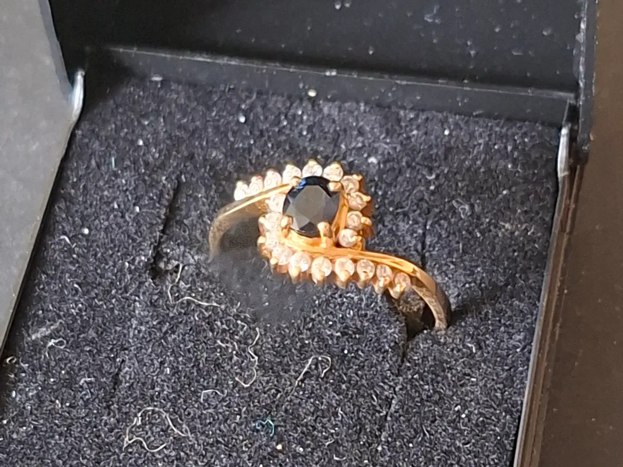 Billede 2 - Safir og diamant ring 18 kt. guld