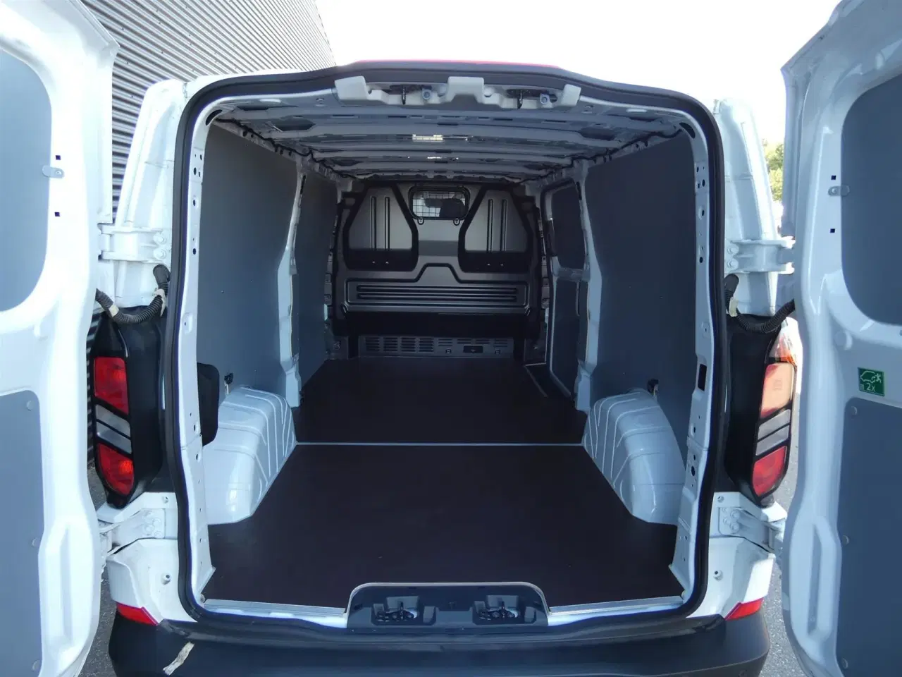Billede 7 - Ford Transit Custom 300 L2H1 2,0 EcoBlue Trend 136HK Van 8g Aut.