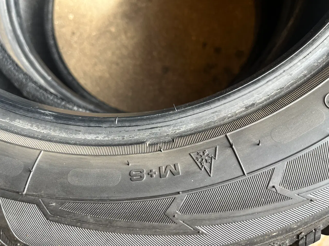 Billede 5 - 185-65-15 vinterdæk 2 stk.