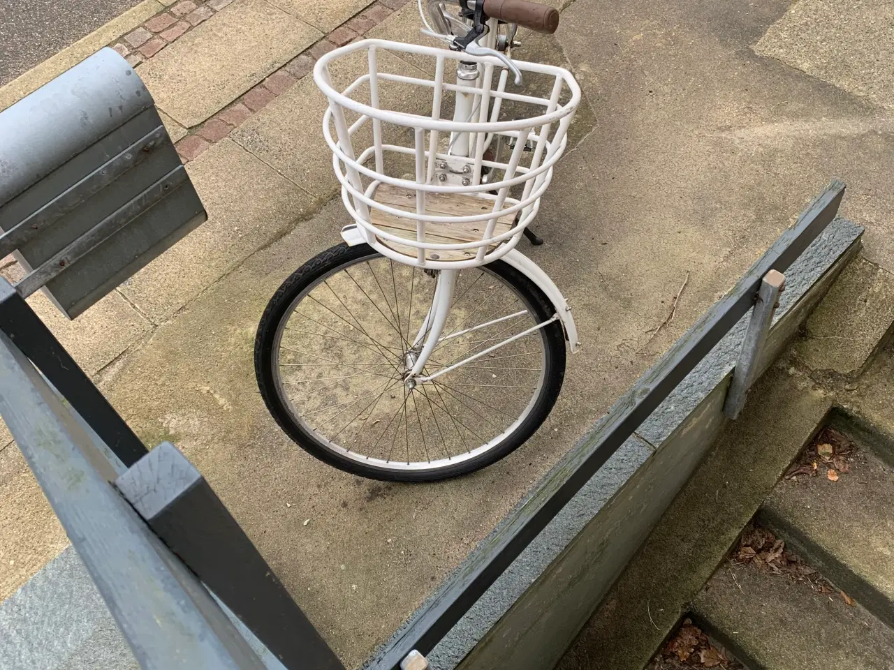 Billede 3 - Flot damecykel med stor kurv