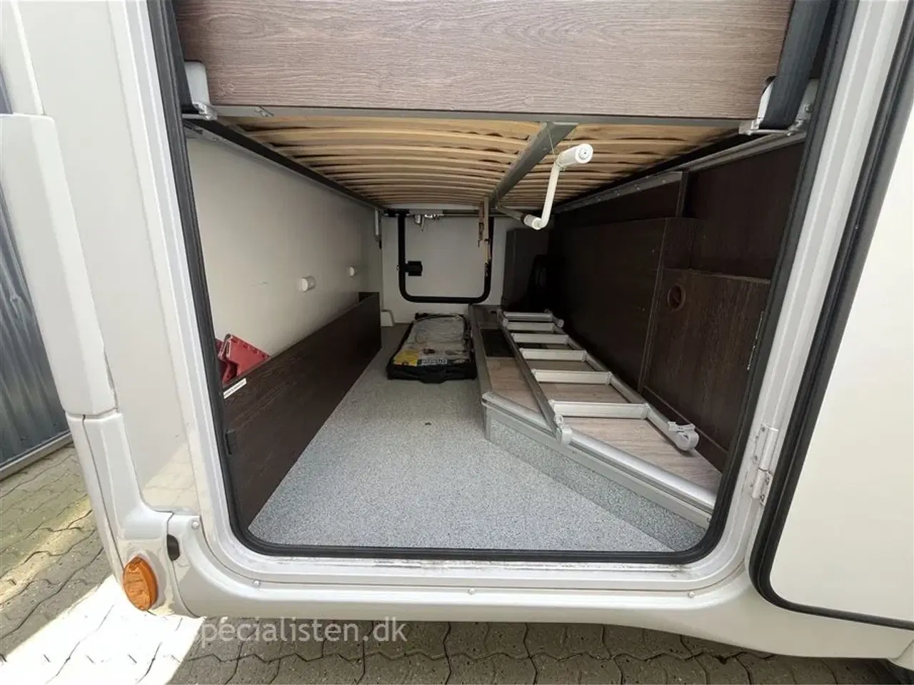 Billede 19 - 2022 - Benimar Sport 340   Benimar Sport 340 UP 2022 - Kan ses nu hos Camping-Specialisten.dk