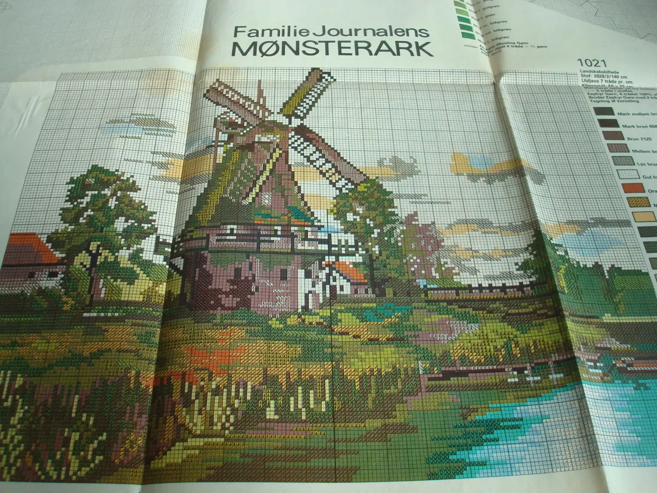 Billede 1 - Mønsterark fra Familie Journal broderi