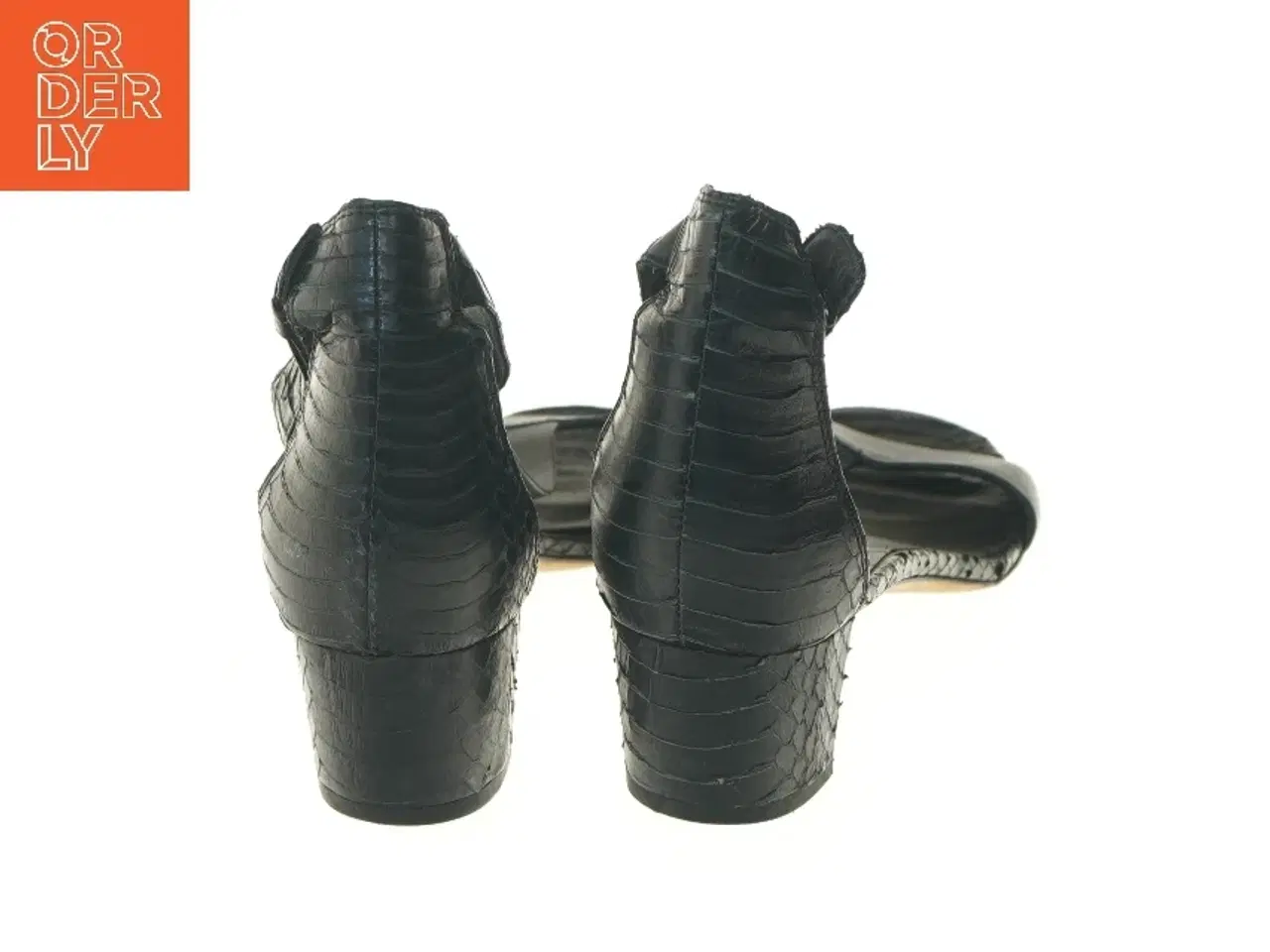 Billede 4 - Sorte sandaler med slangeskindsdetaljer fra Vince (str. 38 )