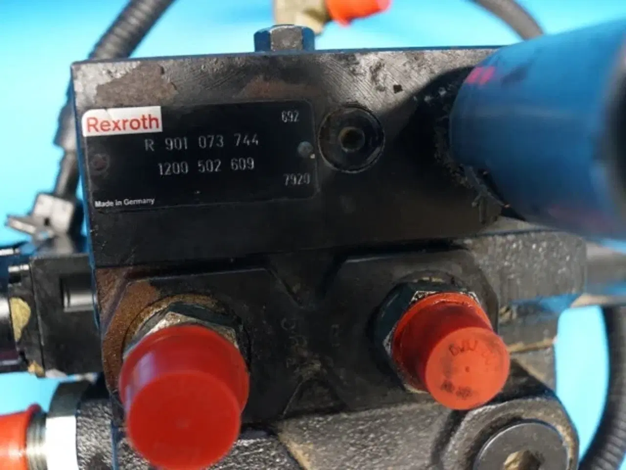 Billede 3 - Case 8010 Hydraulikventil 87313989