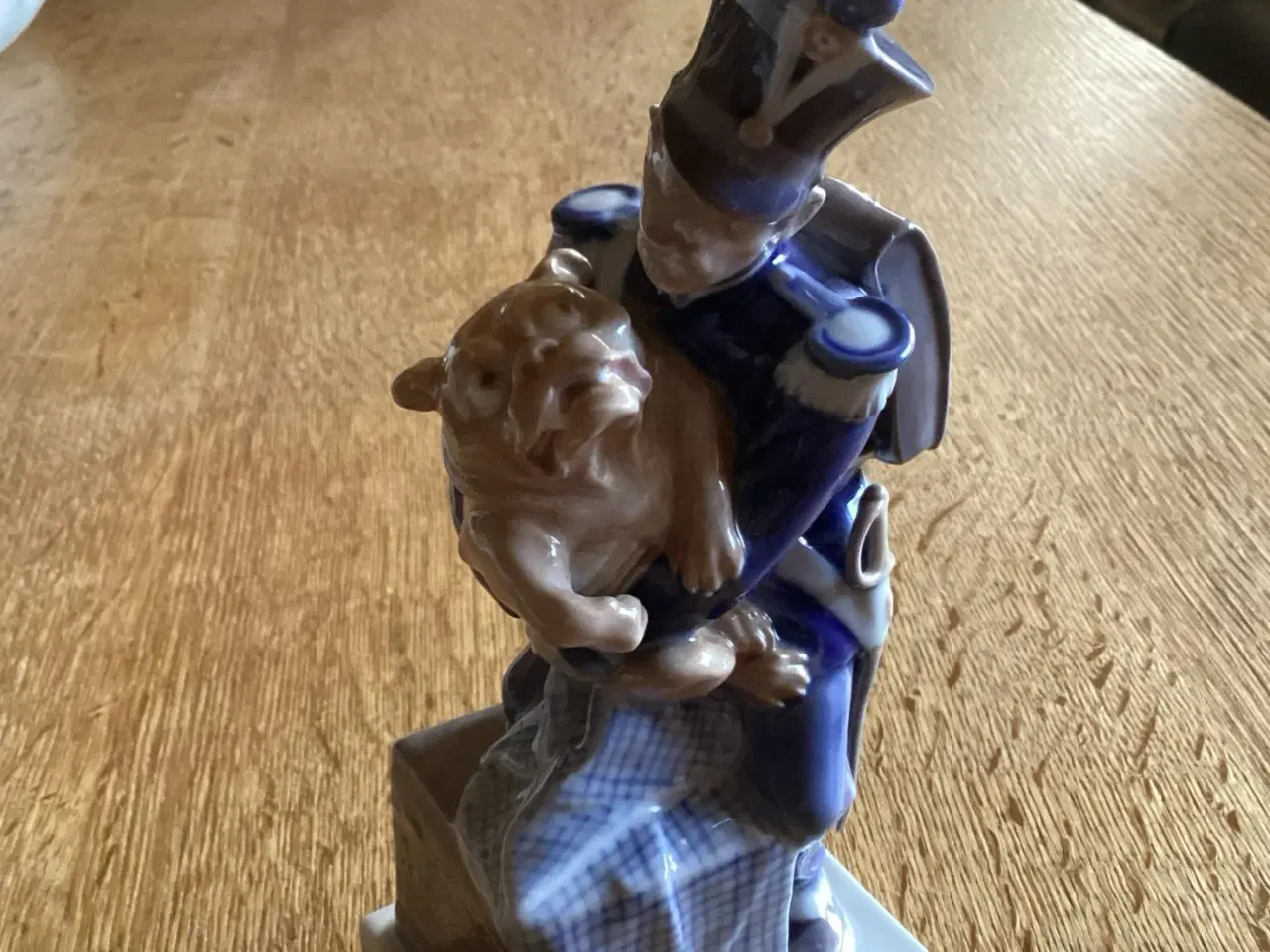 Billede 4 - Kgl Fyrtøjet Soldat med Hund