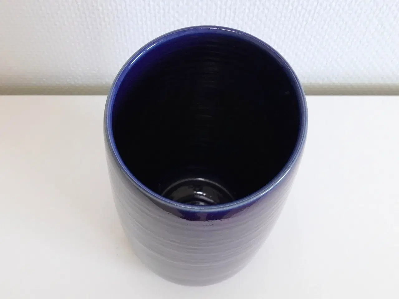 Billede 4 - Stentøjs vase med blå glasur fra Michael Andersen