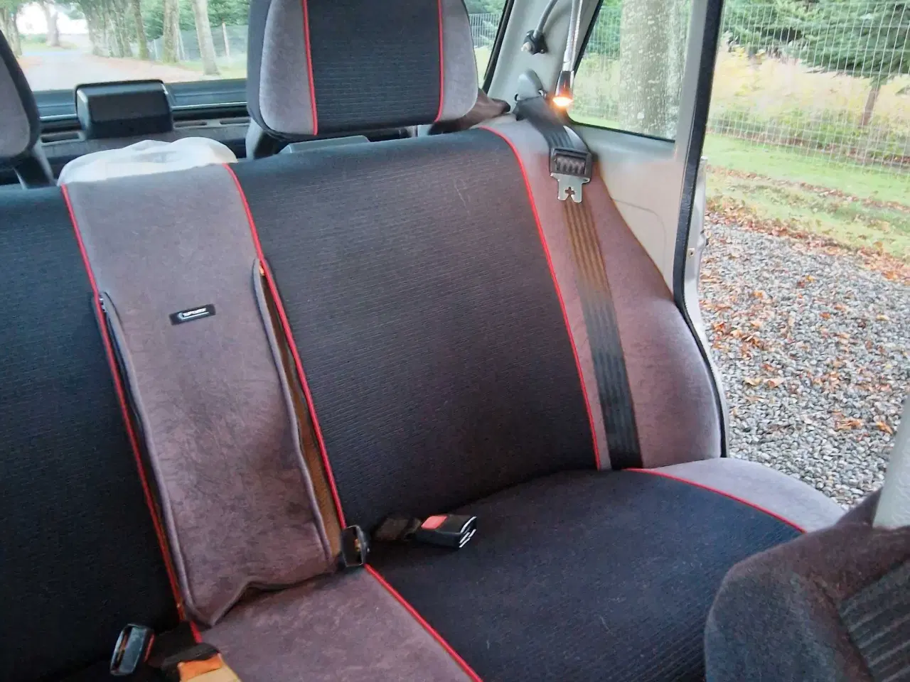 Billede 7 - Volvo 240 GL - topudstyret 