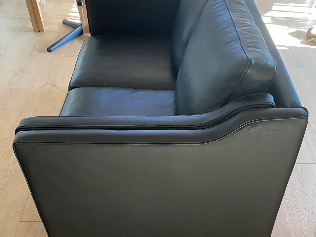Billede 3 - Lædersofa, 2 personers i klassisk dansk design