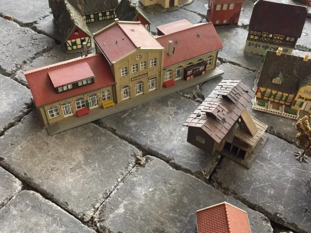 Billede 5 - Huse til modeljernbane