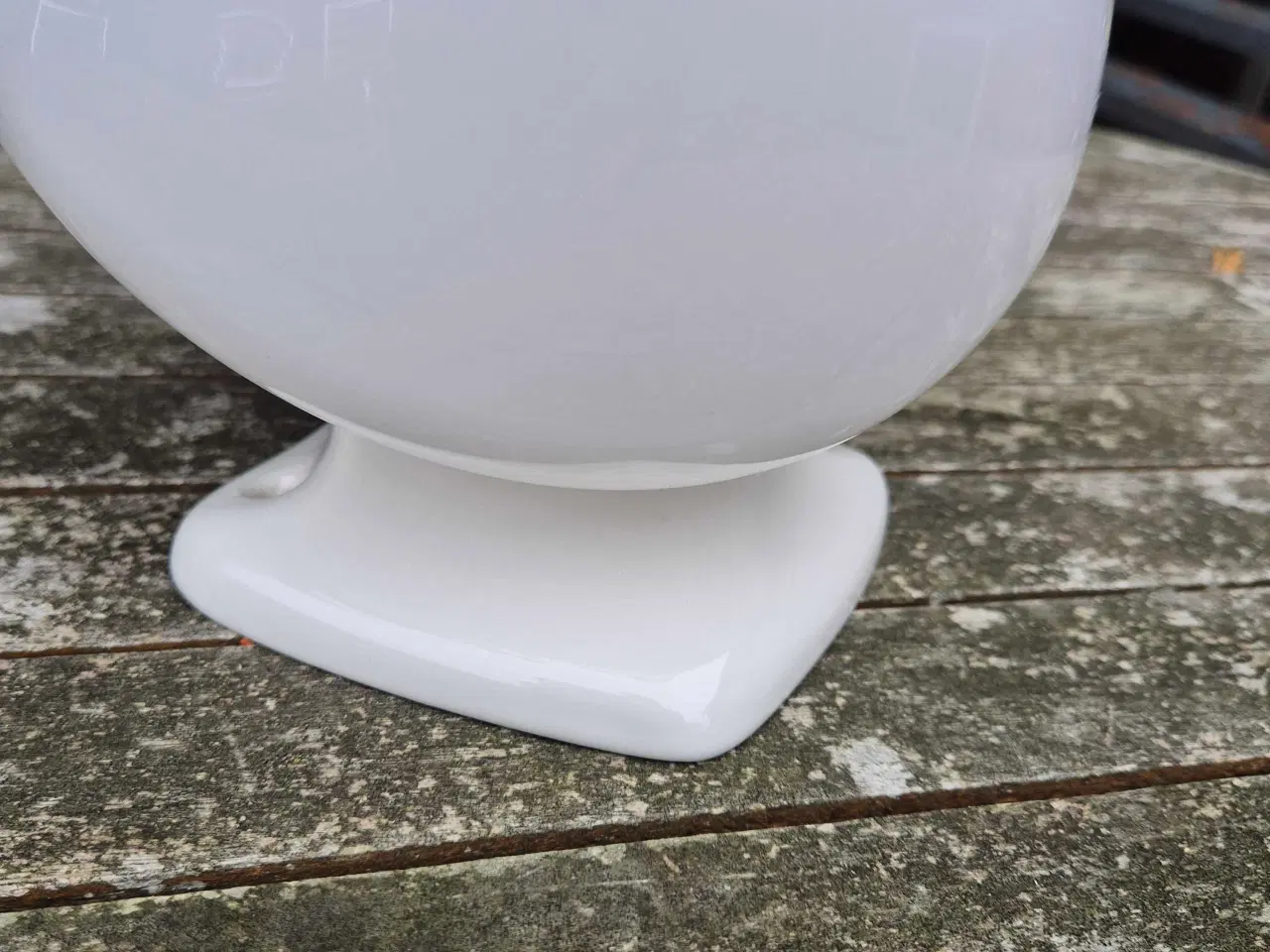 Billede 3 - Hvid badeværelseslampe fra Ifö