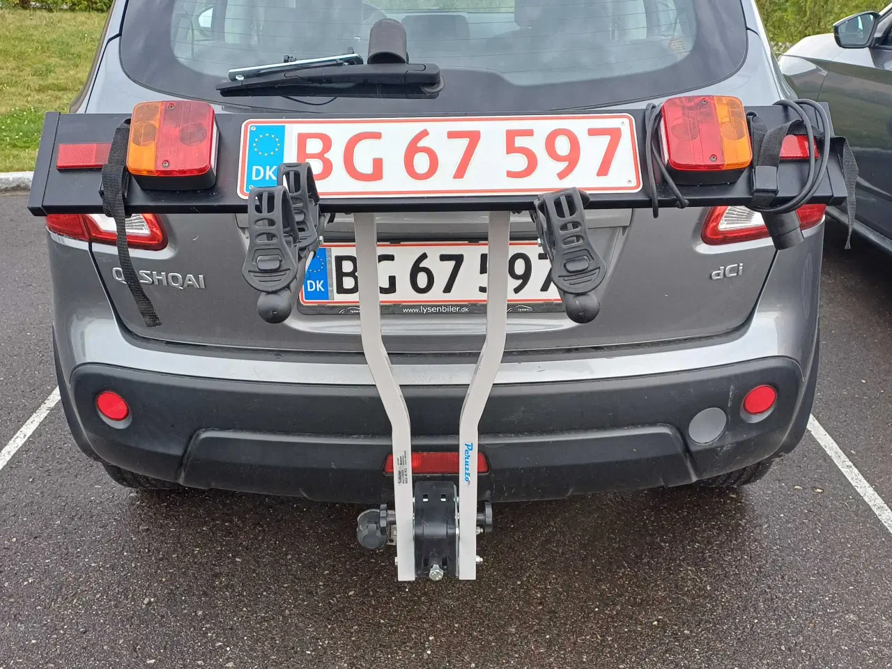 Billede 2 - Cykel holder til 3 stks med nummerplade holder