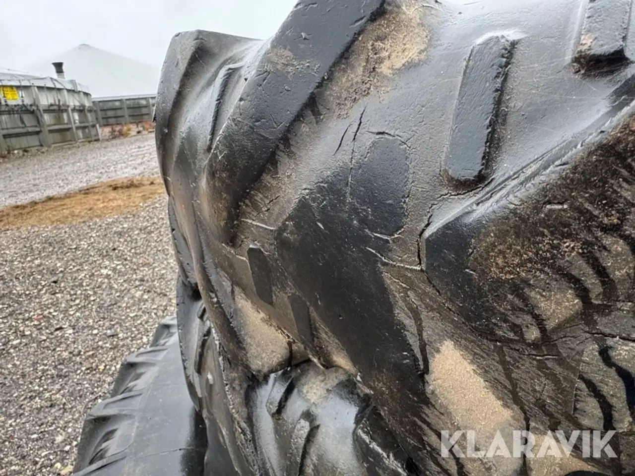 Billede 3 - Landbrugsdæk Kleber Radial 4 styks - 2 små og 2 store