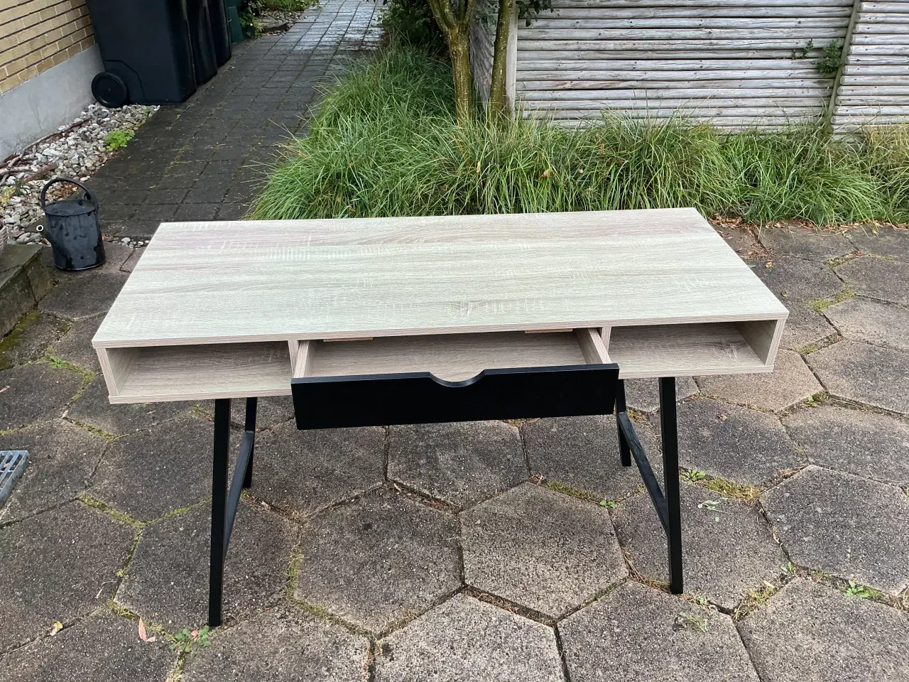 Billede 3 - Skrivebord fint skrivebord