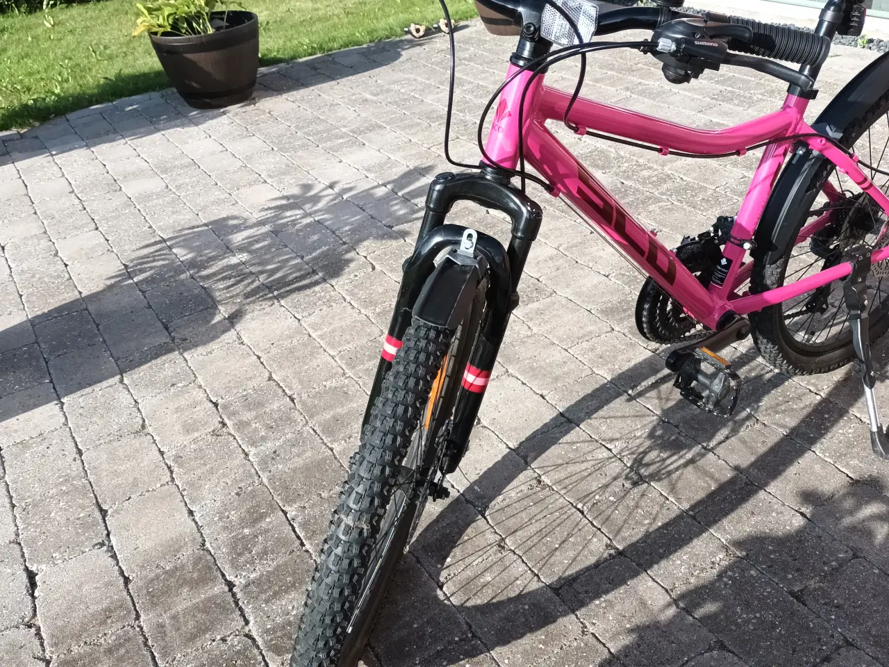 Billede 2 - Pige mountainbike str. 24"