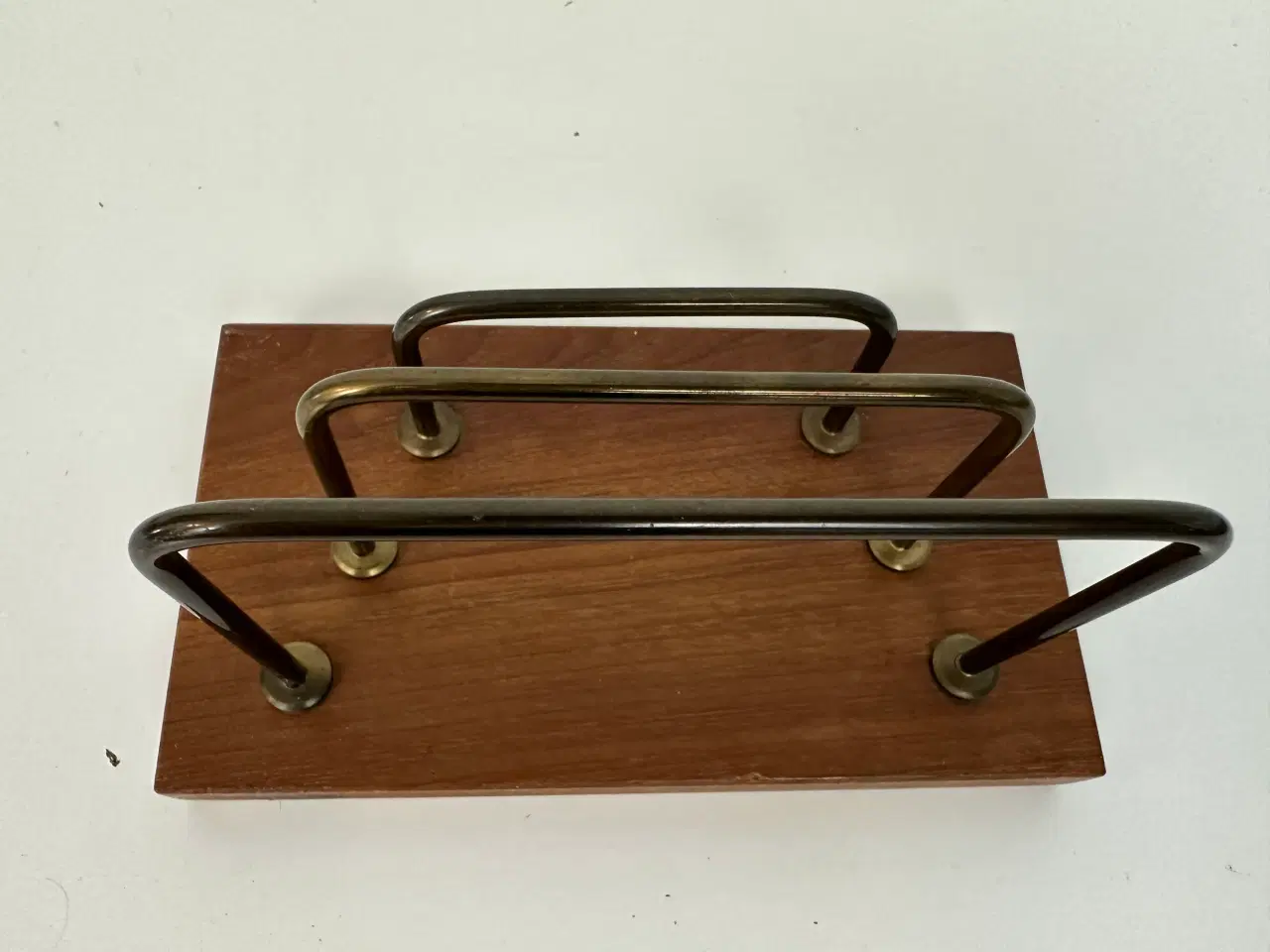 Billede 6 - Retro papirholder / brevholder i teak og messing