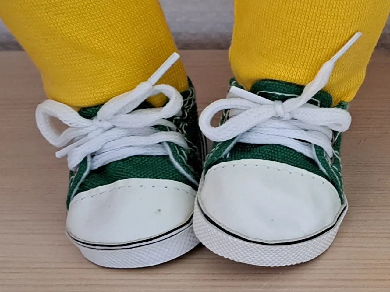 Billede 14 - Babyborn jeans sæt og sko.