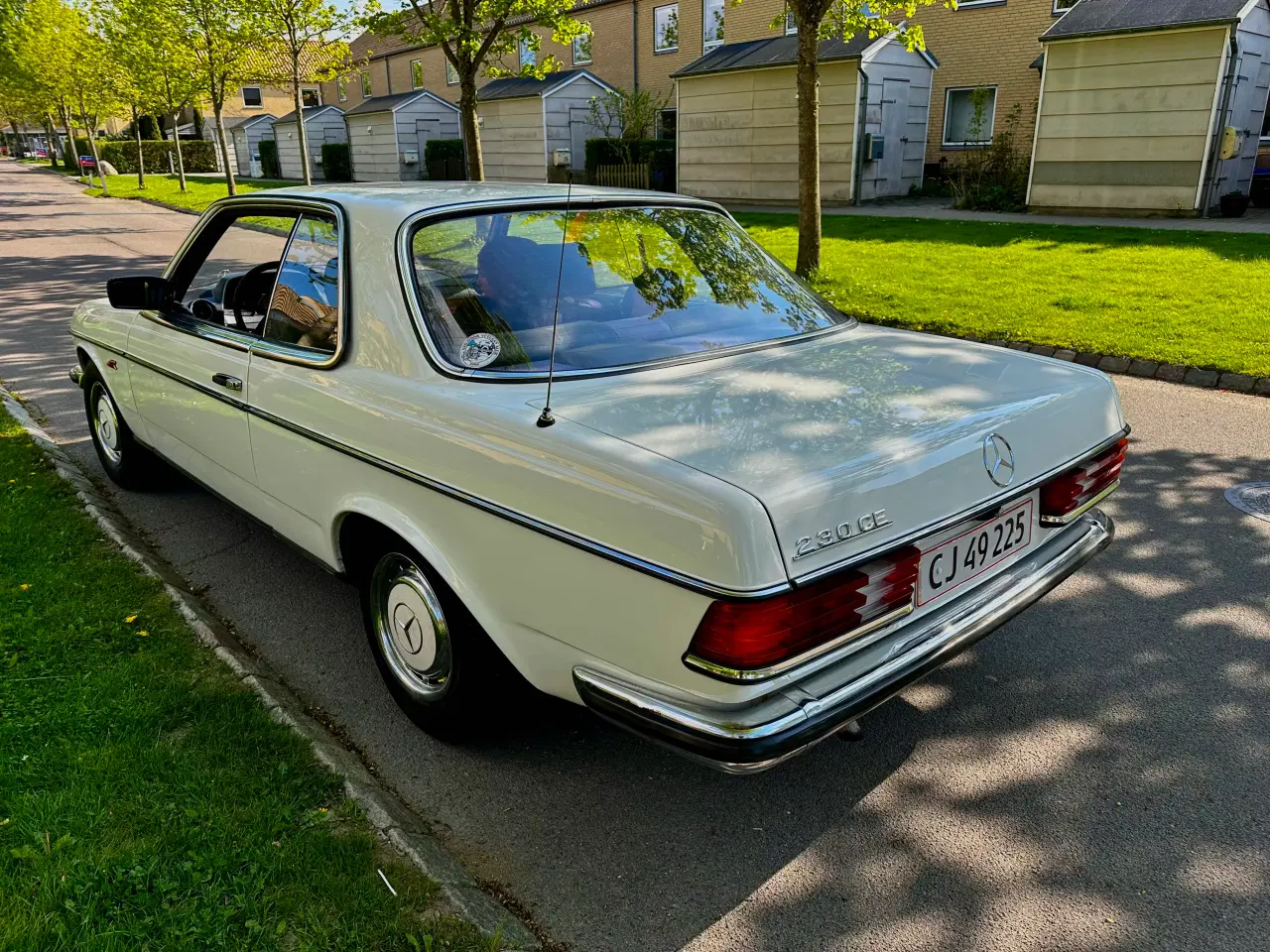 Billede 2 - Mercedes Daimler 230 CE 1980 KUN 180.000 KM