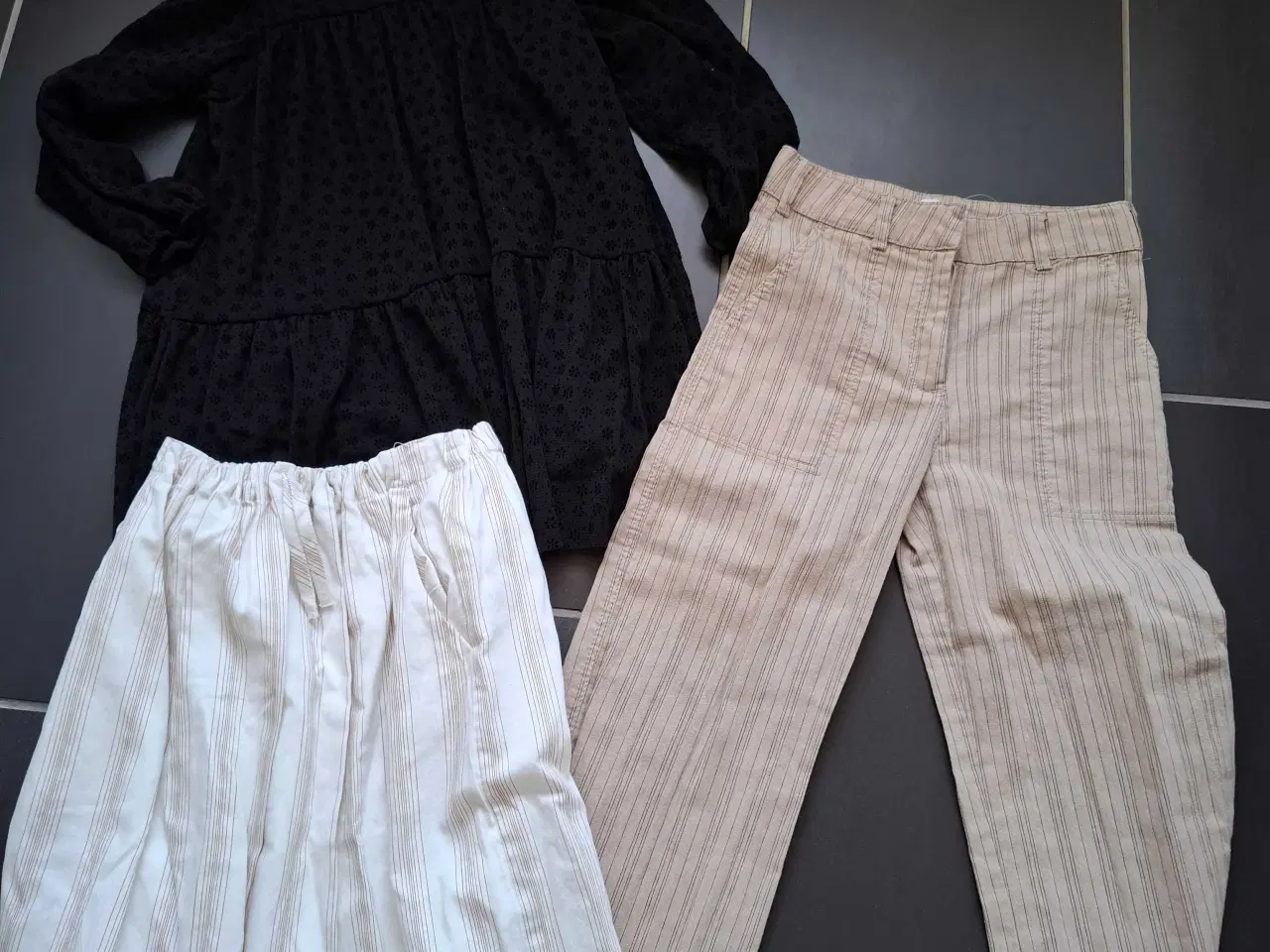 Billede 1 - 3stk Zara tøj 