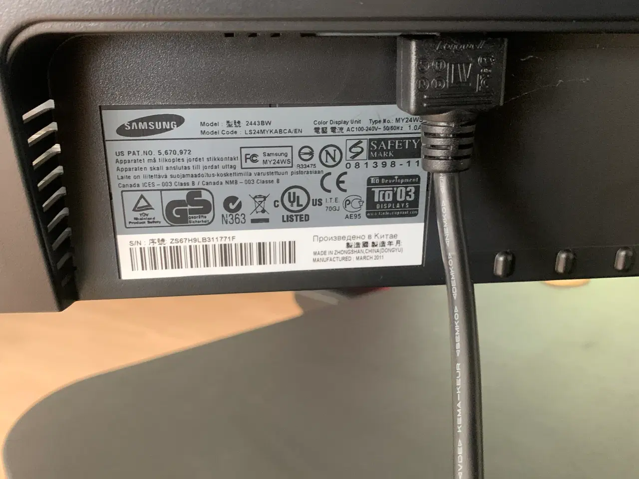 Billede 3 - Samsung SyncMaster 2443BW – 24" Skærm – 1920x1200 