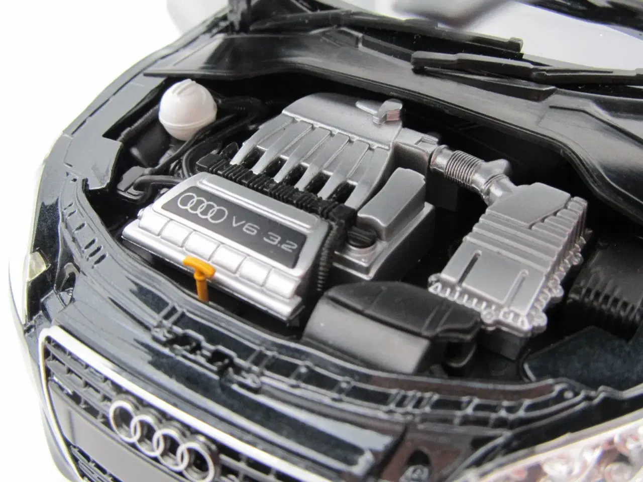 Billede 5 - 2007 Audi TT Roadster 1:18  Super god kv