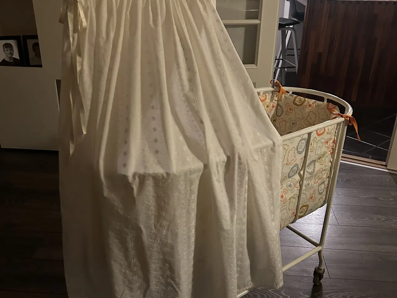 Billede 4 - Vugge med hjul 