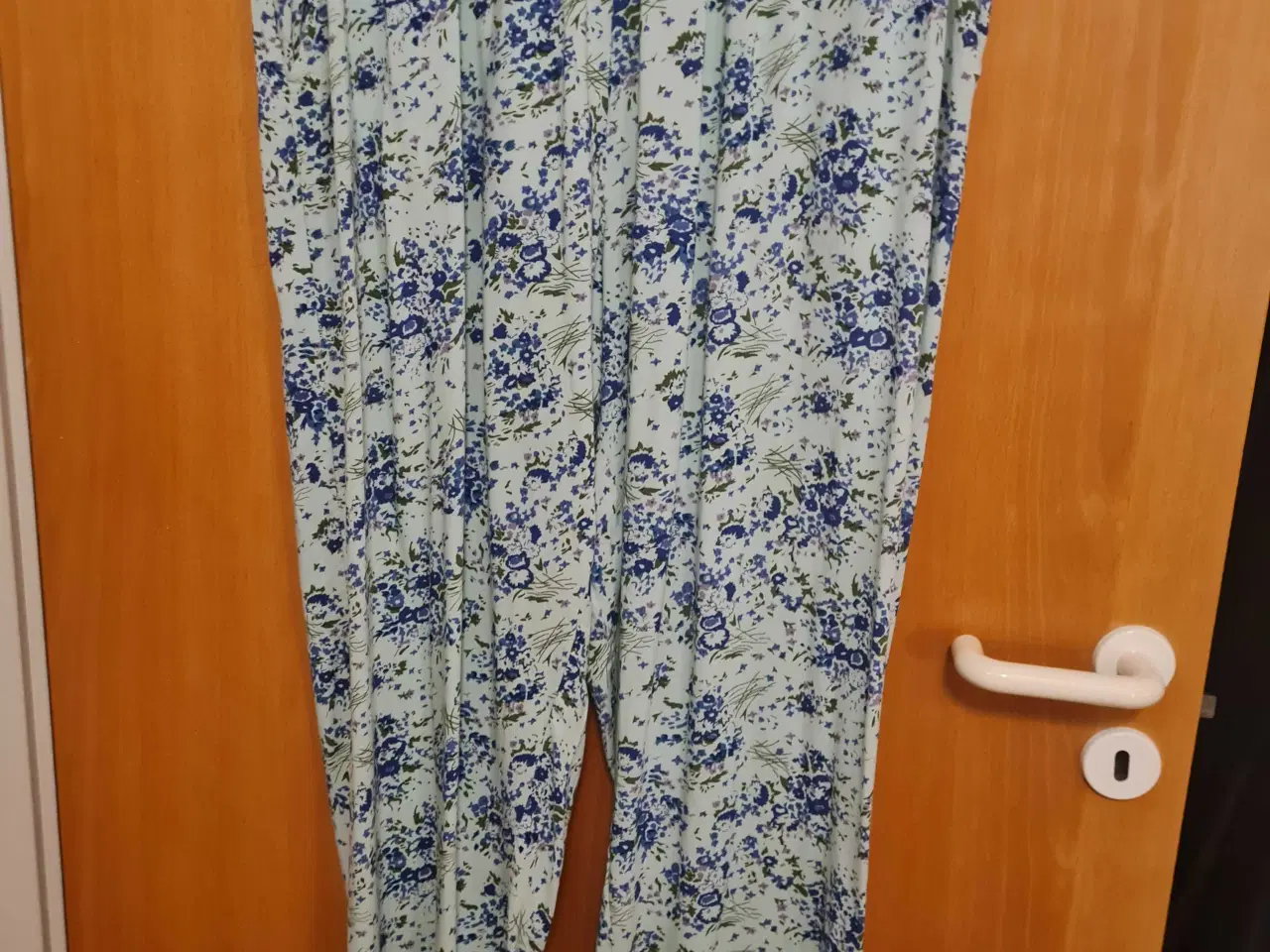 Billede 1 - bukser str m 46-48 fra NANNA XL