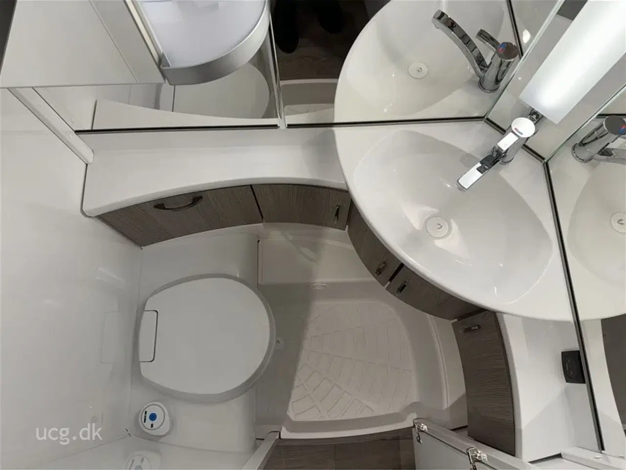 Billede 6 - 2025 - Hobby On Tour 460 DL Prisen er inkl. klargøring, gastest, fugttest, syn og nummerplade.