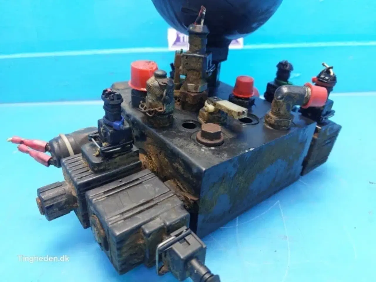 Billede 15 - Valmet 8050 Hydraulikventil 33010630