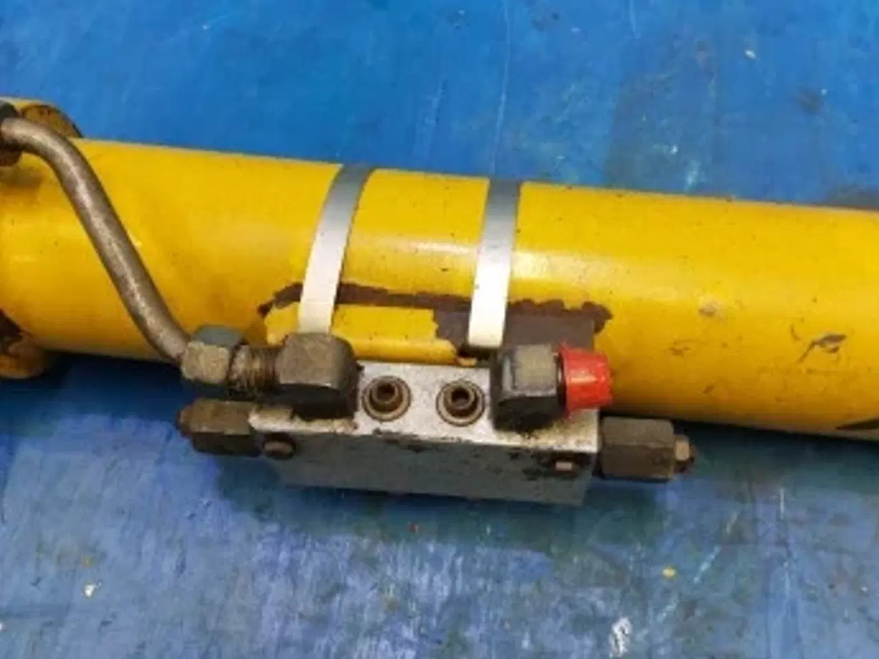 Billede 9 - Hydrema 906B Sideforskydnings Cylinder 200141