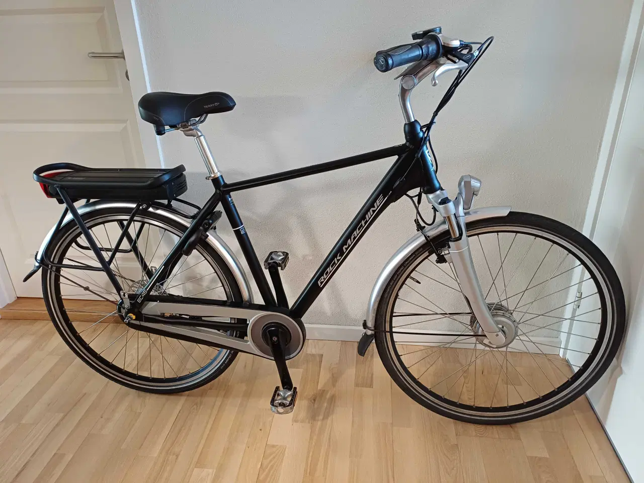 Billede 1 - Rock Machine Elcykel "NY"